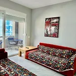 Perfect Location, Beautiful Apartment